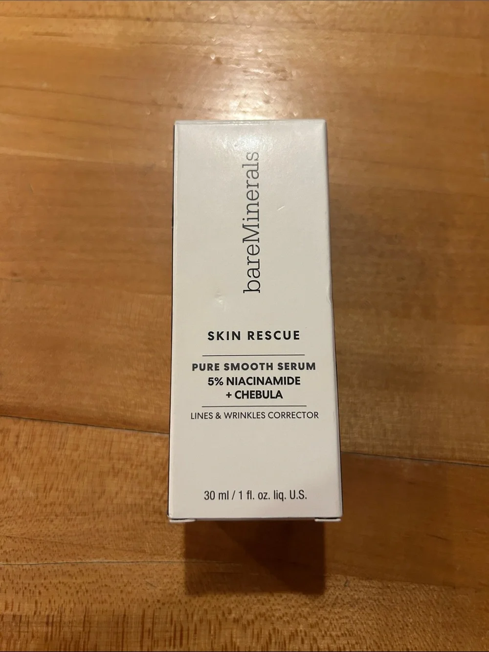 bareMinerals White Skin Rescue Pure Smooth Serum Box